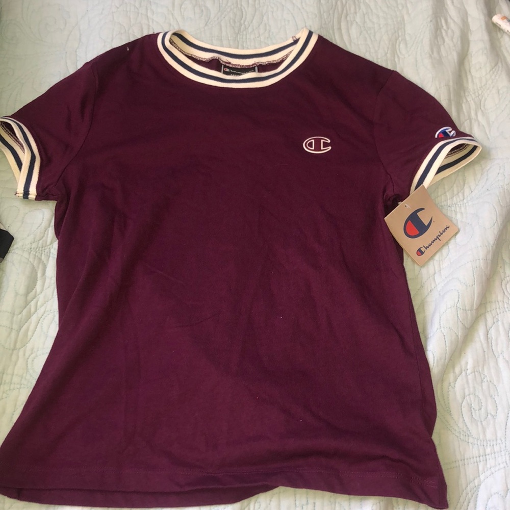 Champion shirt size medium fits small